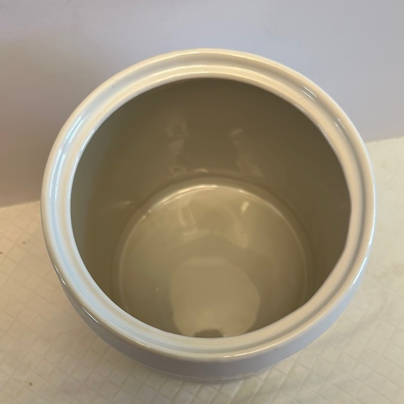 VTG 80s Stoneware White Ceramic Jar w/Heart and House Design Canister Large - Picture 5 of 9